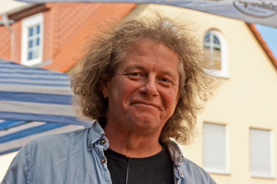 _20-Jahre-Geruecht--001.jpg (155894 Byte)